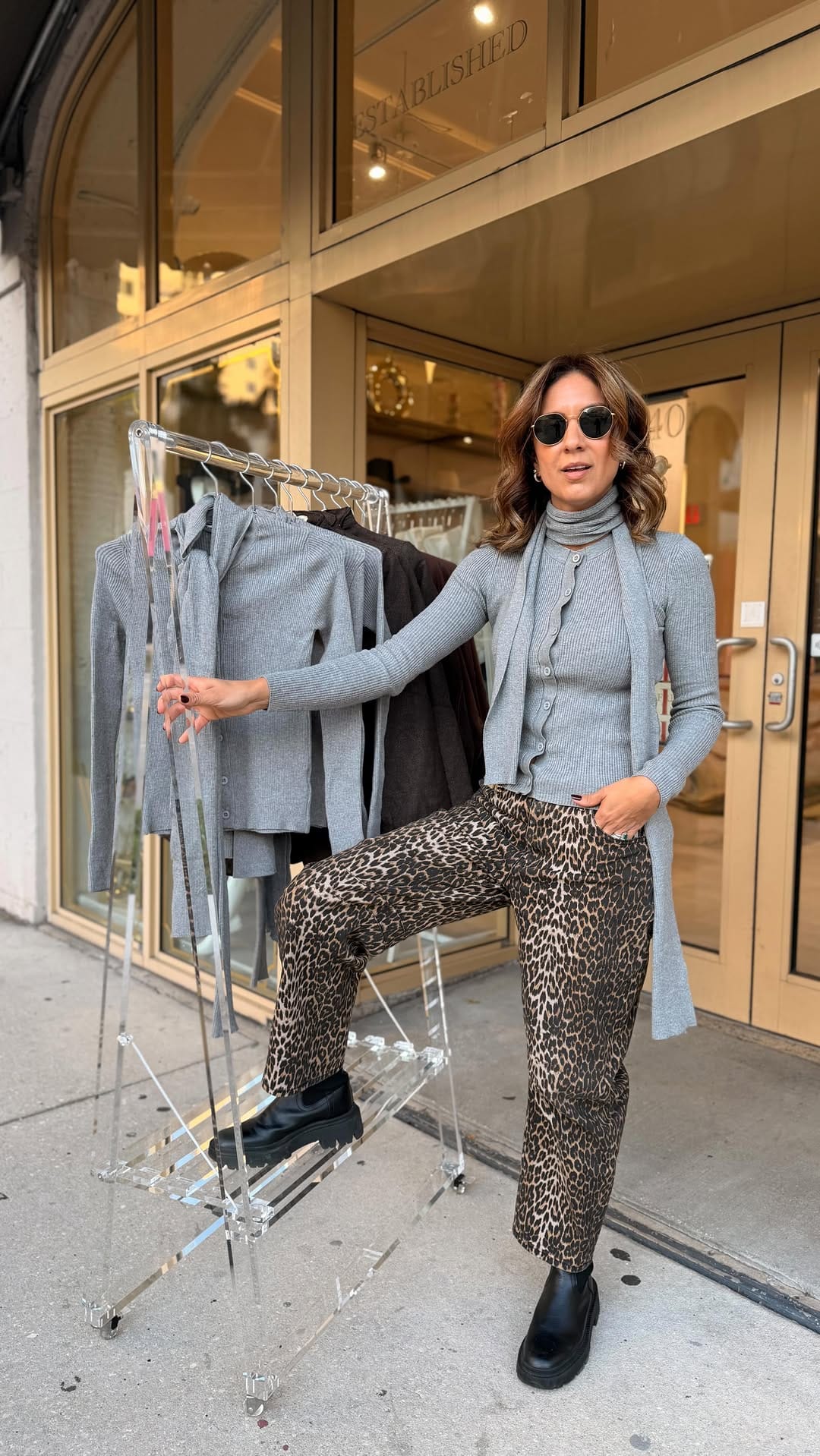 Post 6 by VickyVictoria Boutique on Instagram (video)