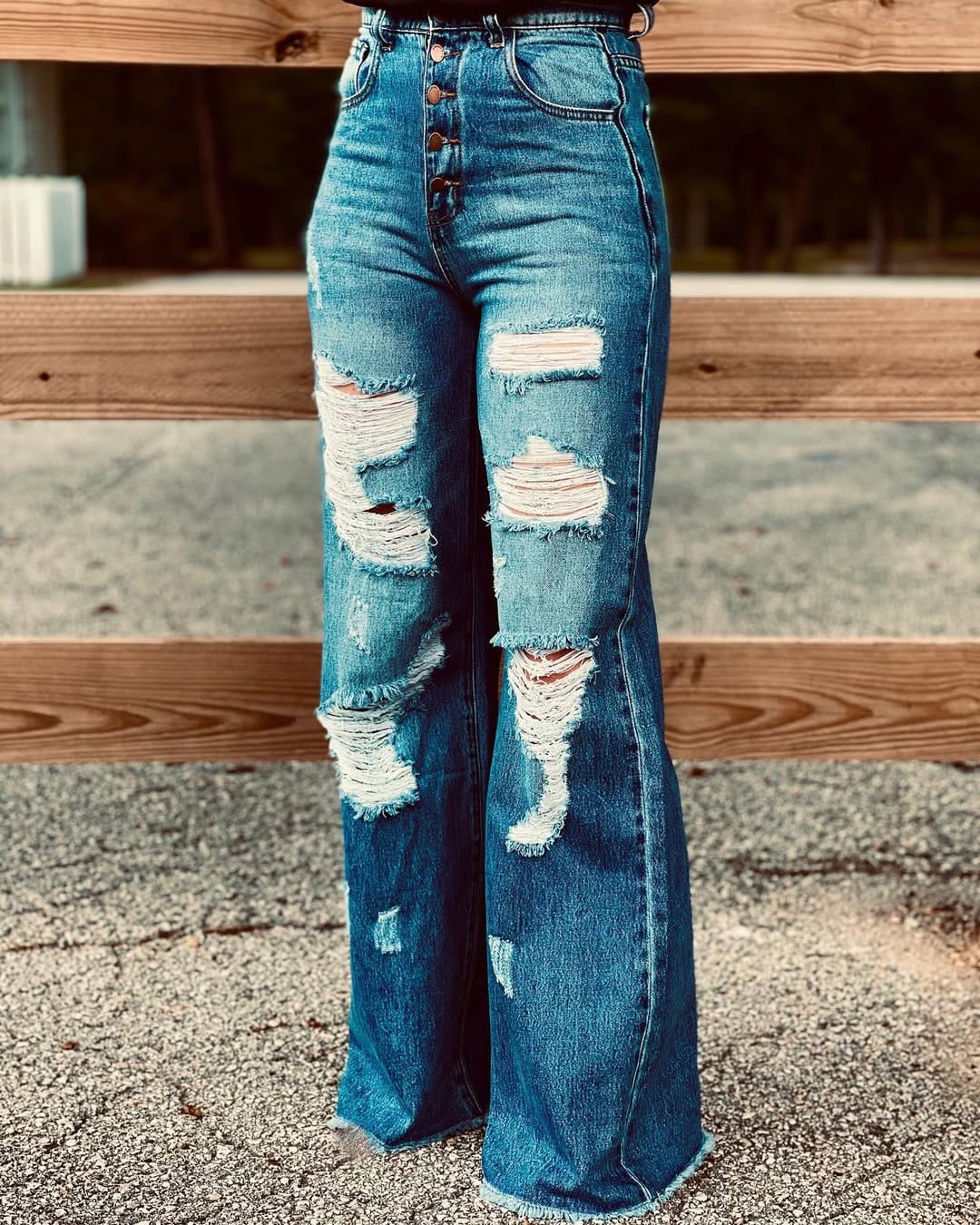 Post 10 by 𝔾𝕝𝕚𝕥𝕫 & 𝕊𝕡𝕦𝕣𝕤 𝔹𝕠𝕦𝕥𝕚𝕢𝕦𝕖 on Instagram (image)