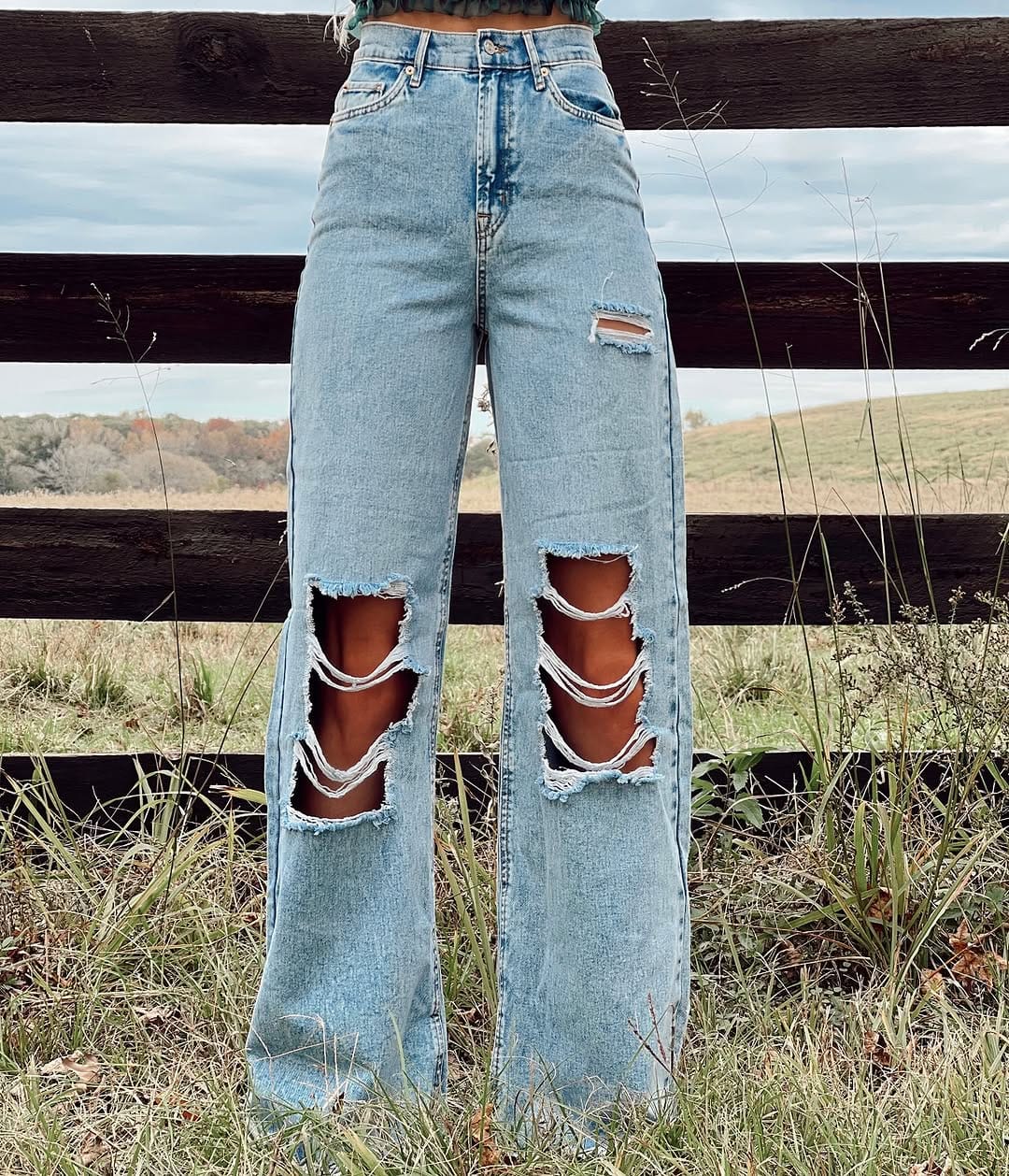 Post 8 by 𝔾𝕝𝕚𝕥𝕫 & 𝕊𝕡𝕦𝕣𝕤 𝔹𝕠𝕦𝕥𝕚𝕢𝕦𝕖 on Instagram (image)