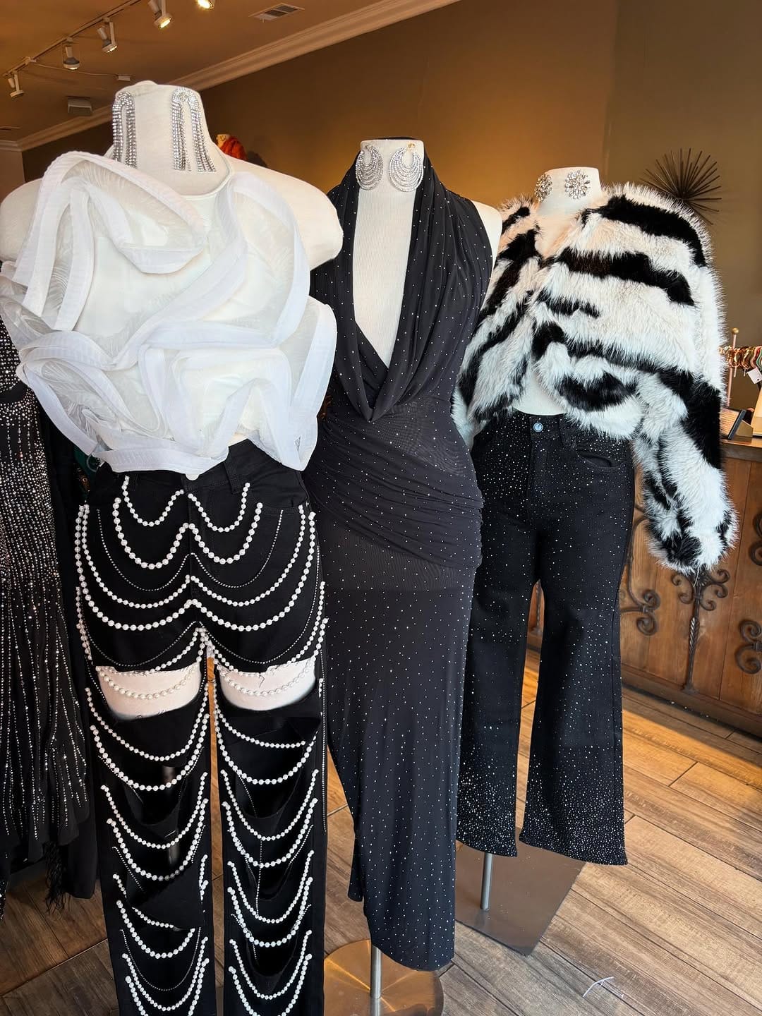 Post 2 by Sabrak Boutique on Instagram (image)