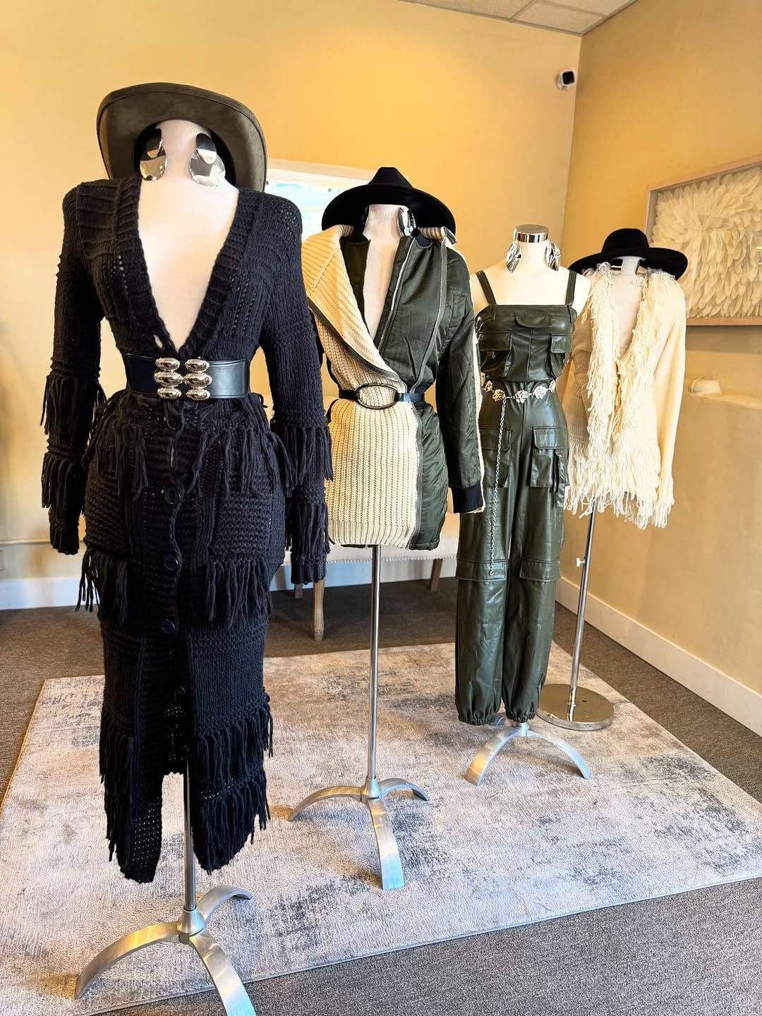 Post 4 by Sabrak Boutique on Instagram (image)
