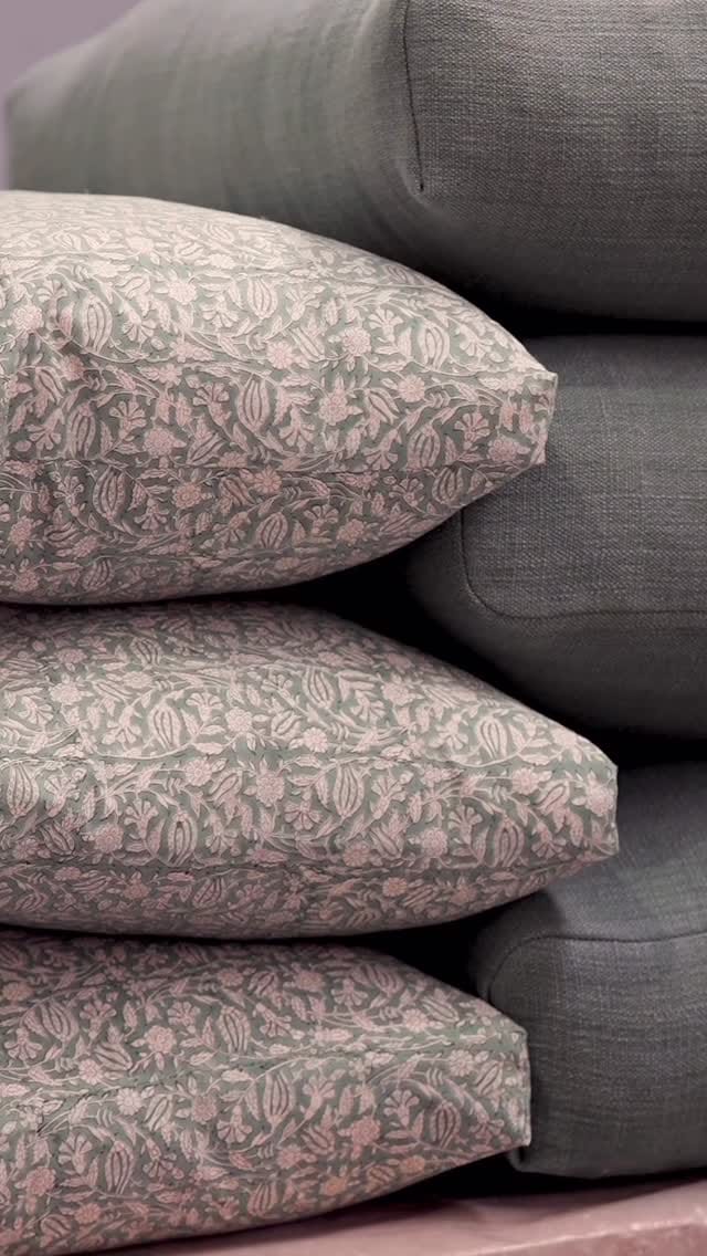 Post 1 by C A R A V A N E on Instagram (video)