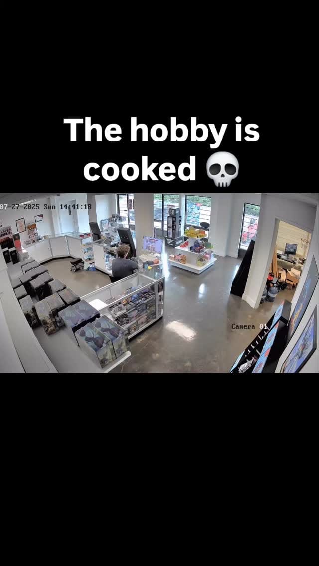 Post 4 by Rollingincandy Tcg on Instagram (video)
