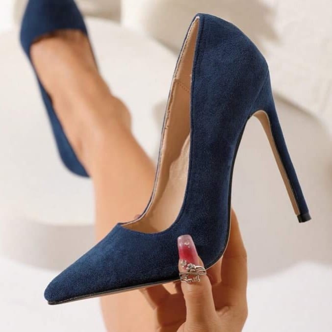 Post 4 by Tacones hermosos on Instagram (image)