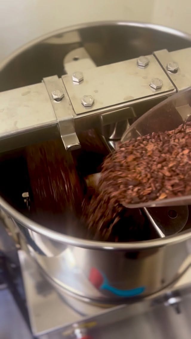 Post 2 by Chocs ‘N Boxes on Instagram (video)