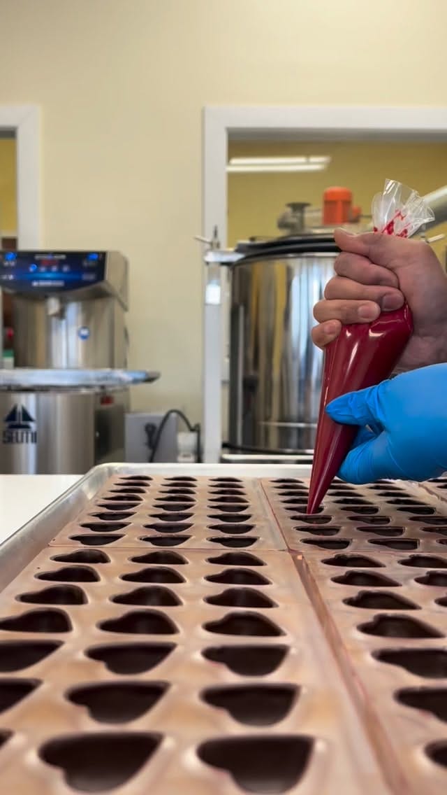 Post 7 by Chocs ‘N Boxes on Instagram (video)