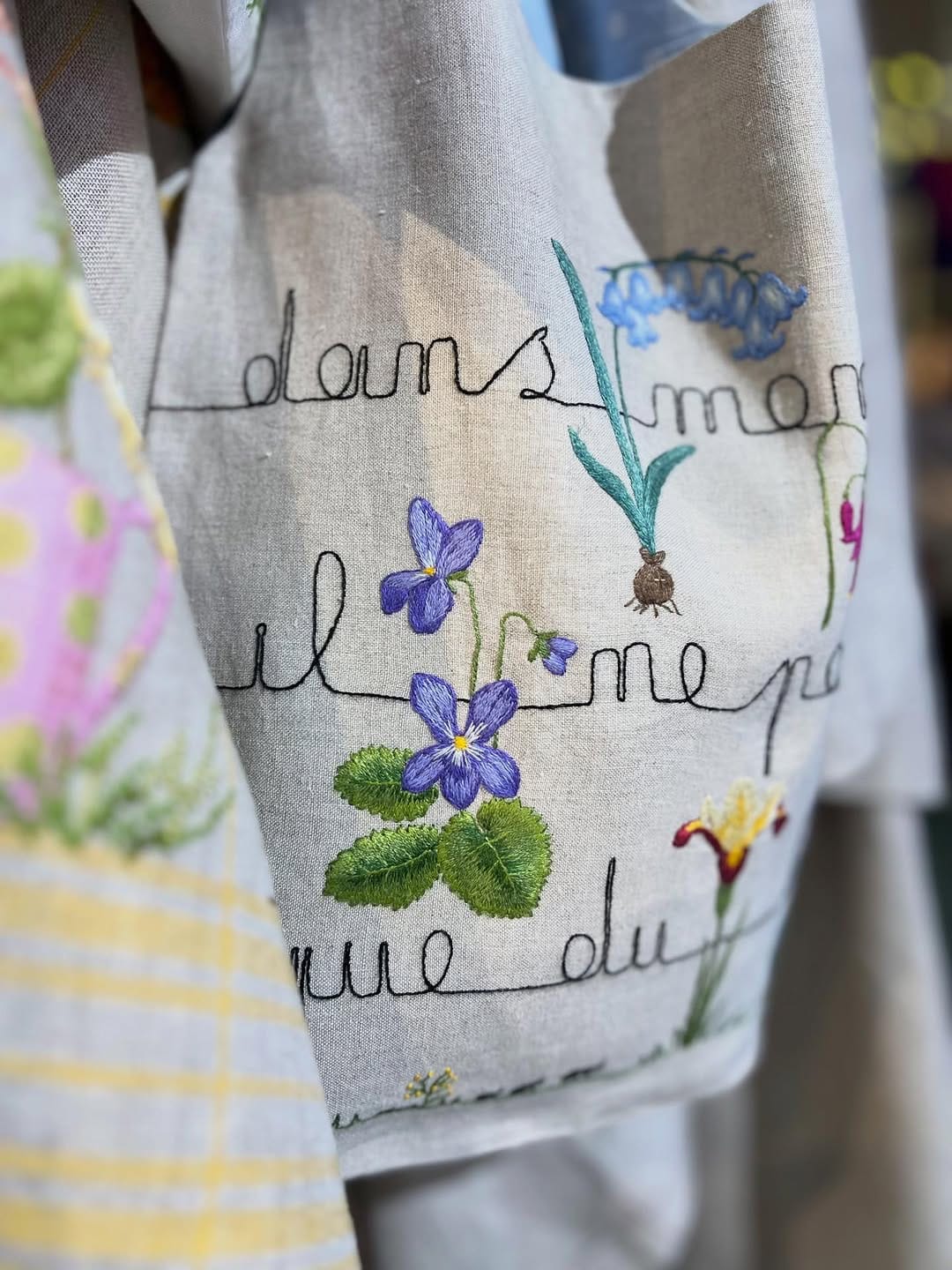 Post 4 by Le Bonheur des Dames on Instagram (carousel)