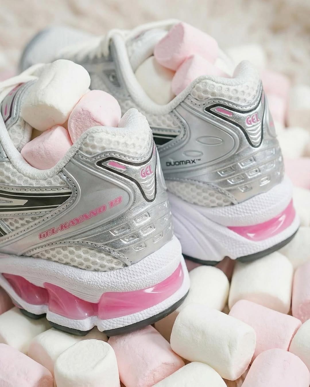 Post 5 by MARATHON SNEAKERS on Instagram (carousel)