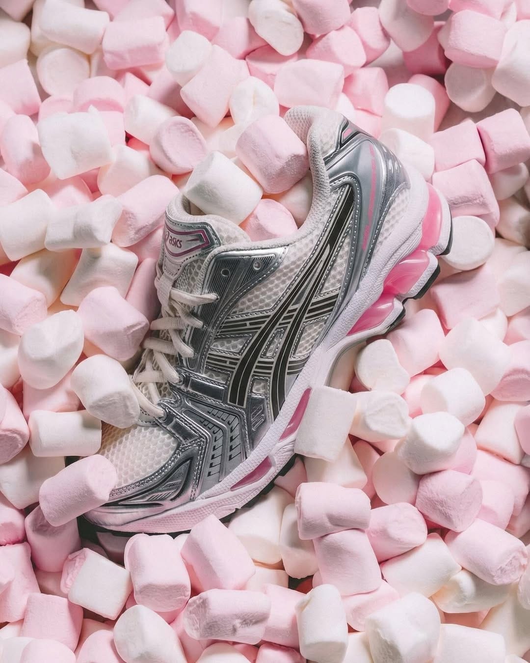 Post 4 by MARATHON SNEAKERS on Instagram (carousel)