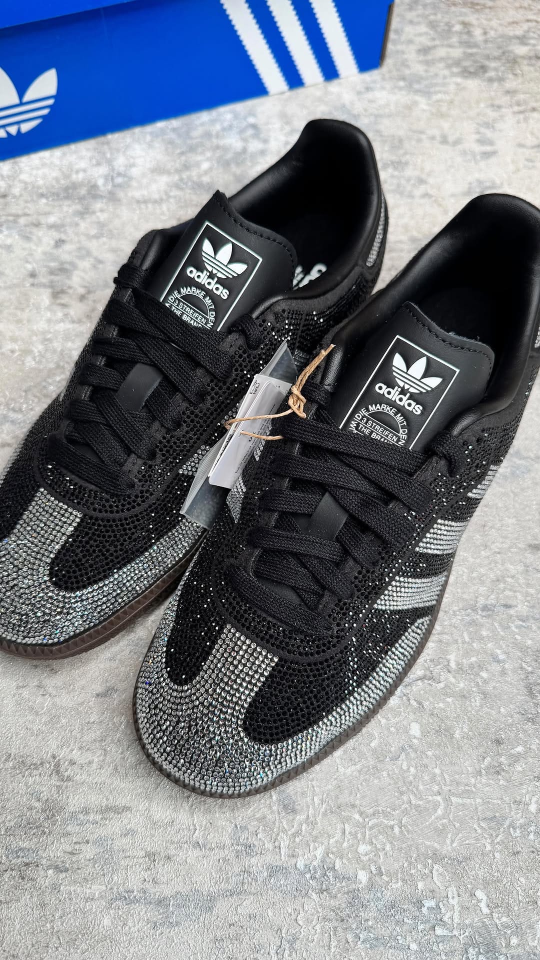 Post 2 by MARATHON SNEAKERS on Instagram (video)