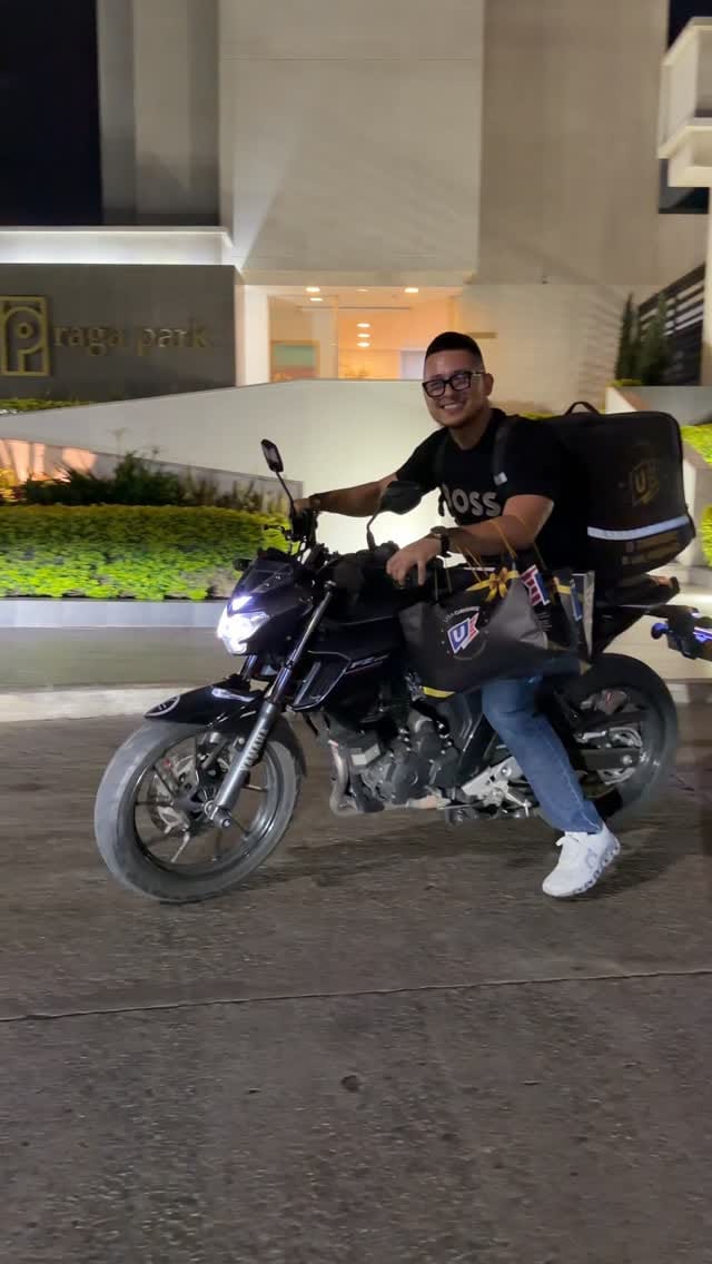 Post 6 by ENCARGOS 🇺🇸 PERSONAL SHOPPER 🛒 ROPA ORIGINAL 🛍️ TECNOLOGÍA 📱 💻 on Instagram (video)