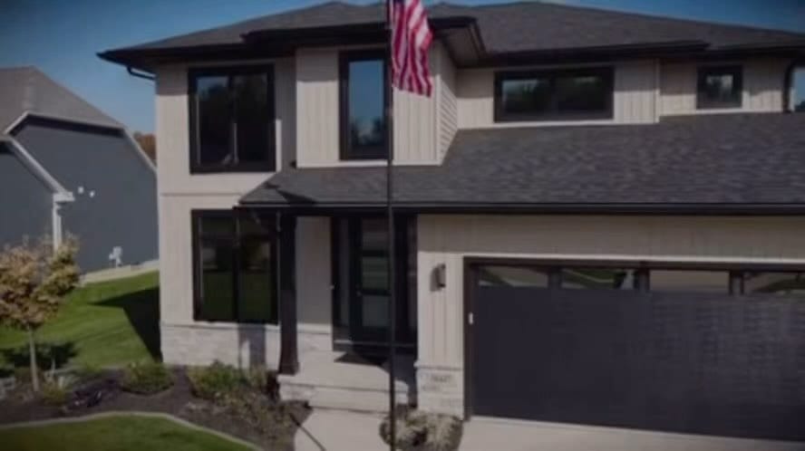 Post 10 by EZPOLE FLAGPOLES on Instagram (video)