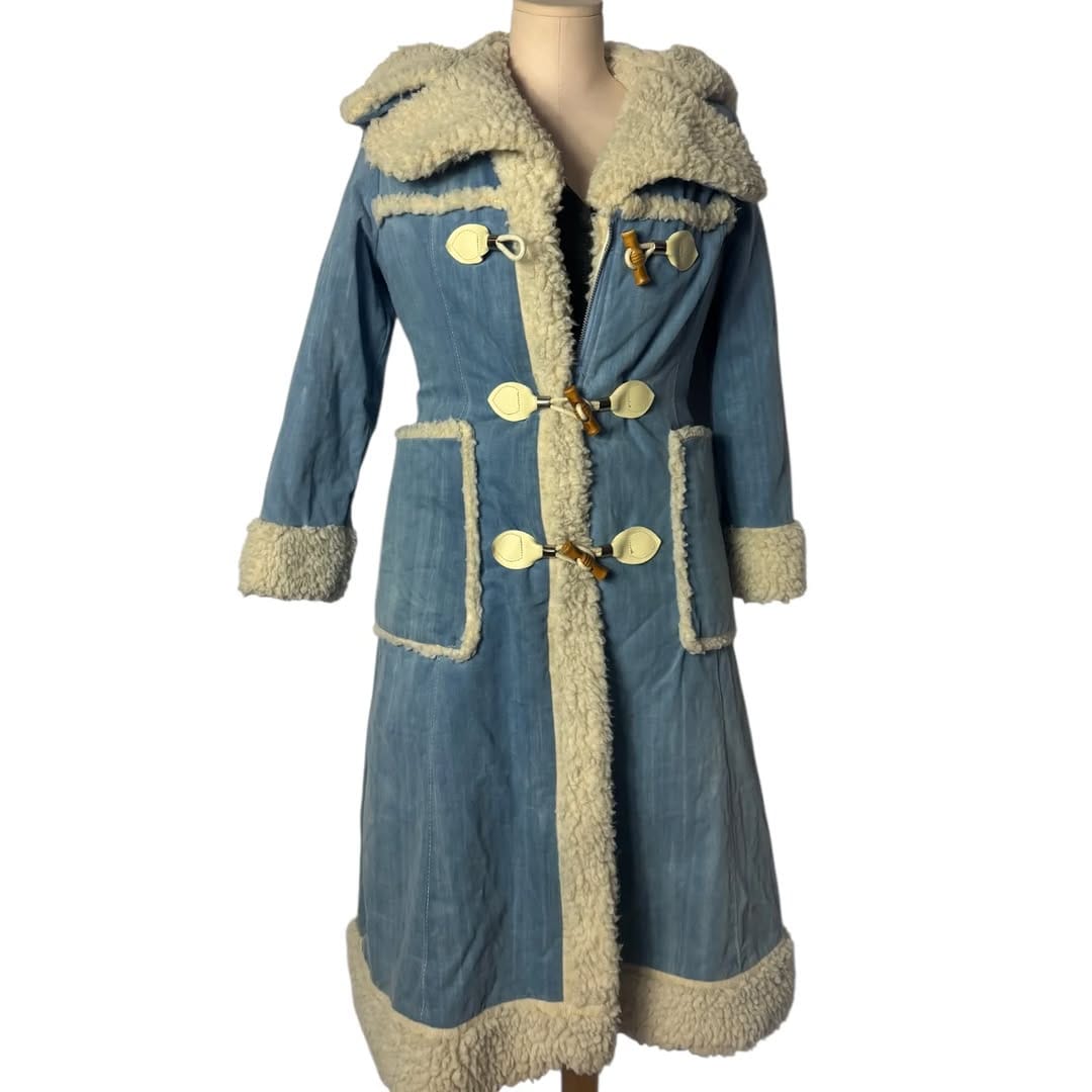 Post 3 by Sweet Dahlia Vintage on Instagram (image)