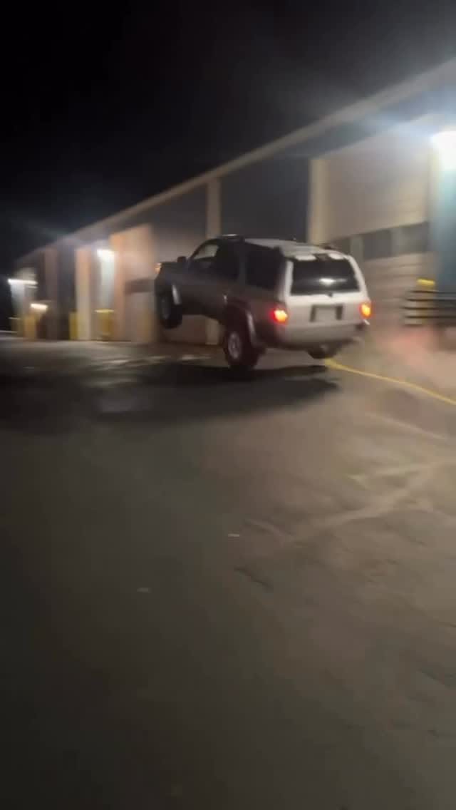Post 9 by 4runnermafia®️ on Instagram (video)