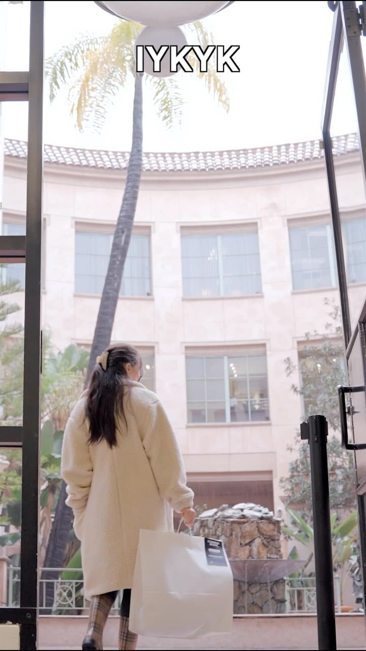 Post 10 by 260 Sample Sale LA on Instagram (video)