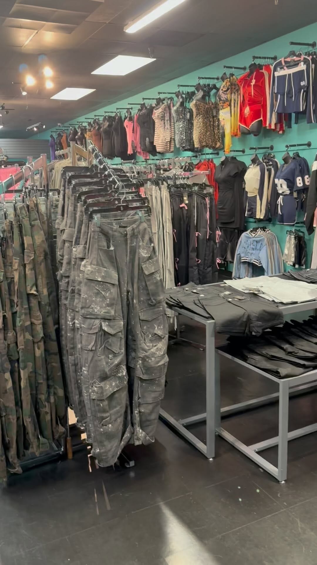 Post 10 by Atlanta Boutique on Instagram (video)