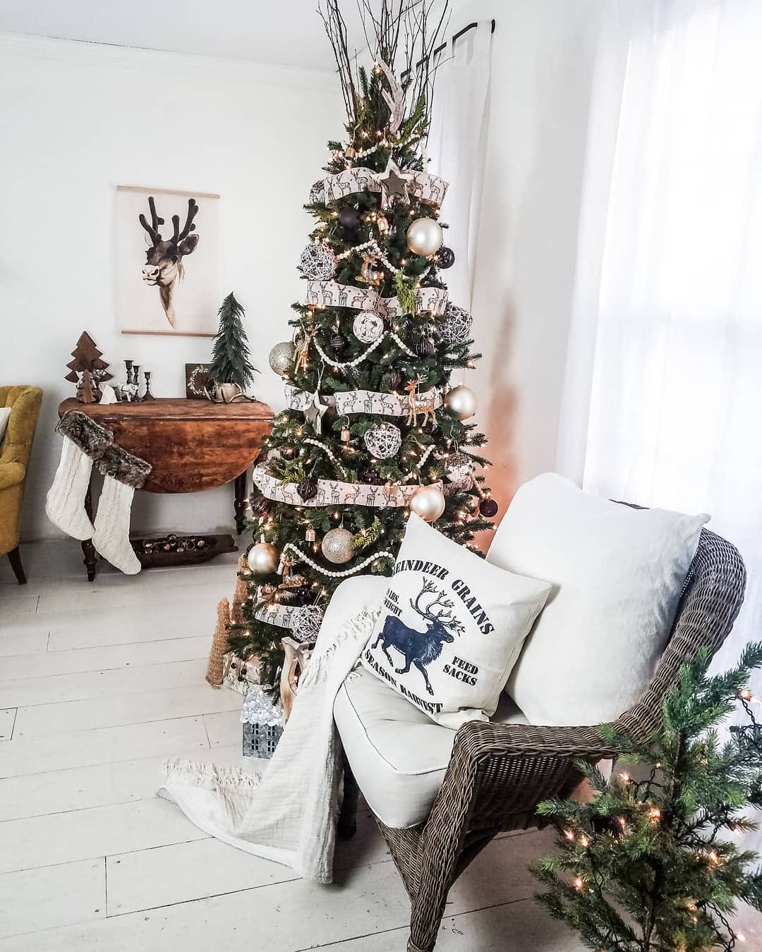 Post 7 by Jaclyn | Home Decor & DIY on Instagram (image)