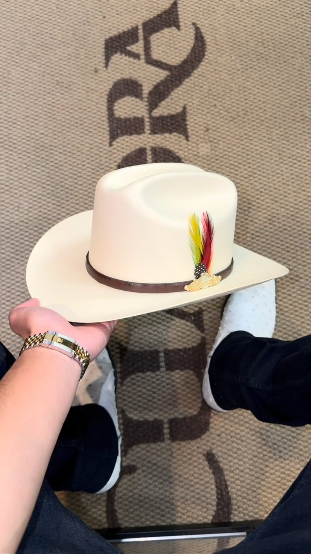 Post 2 by Guadalajara Western Wear on Instagram (video)
