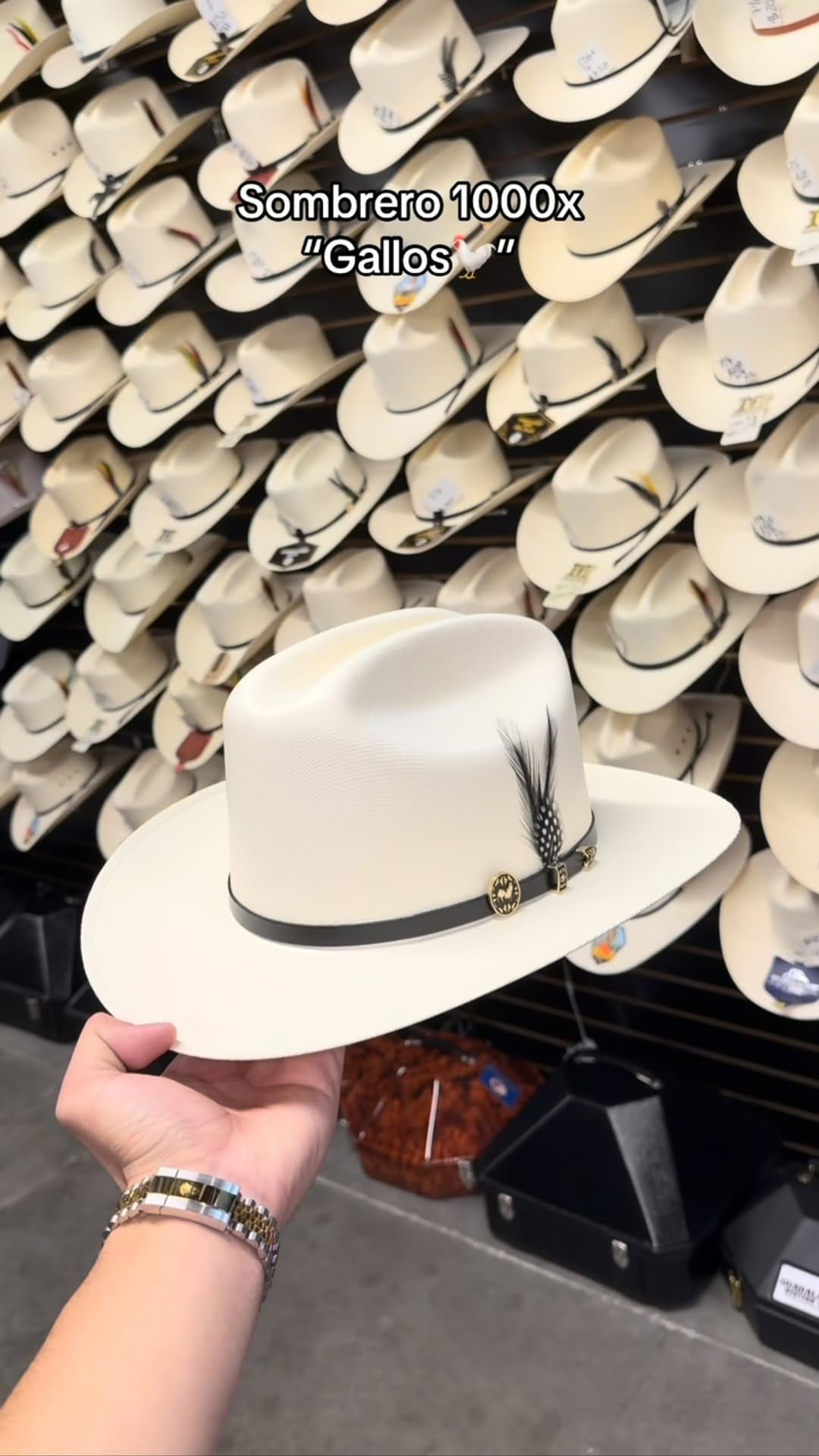 Post 5 by Guadalajara Western Wear on Instagram (video)