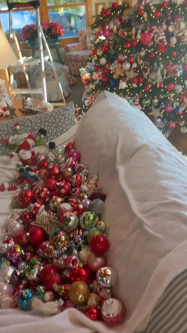 Post 5 by Cindy 🏡 Cottage Decor & Garden on Instagram (video)