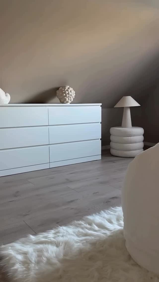 Post 3 by Michele Mary Cox on Instagram (video)