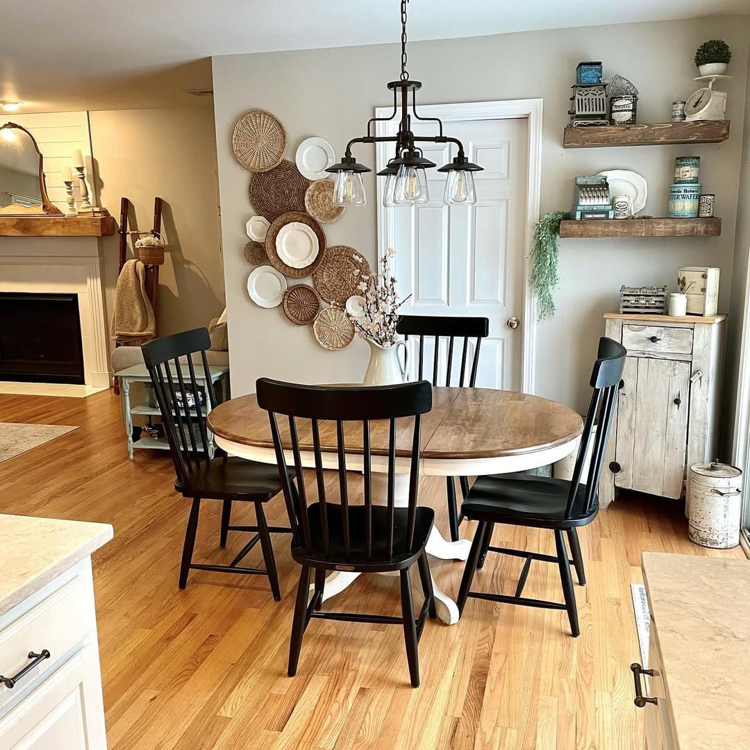 Post 5 by Jessica ~ Vintage Decor on Instagram (image)