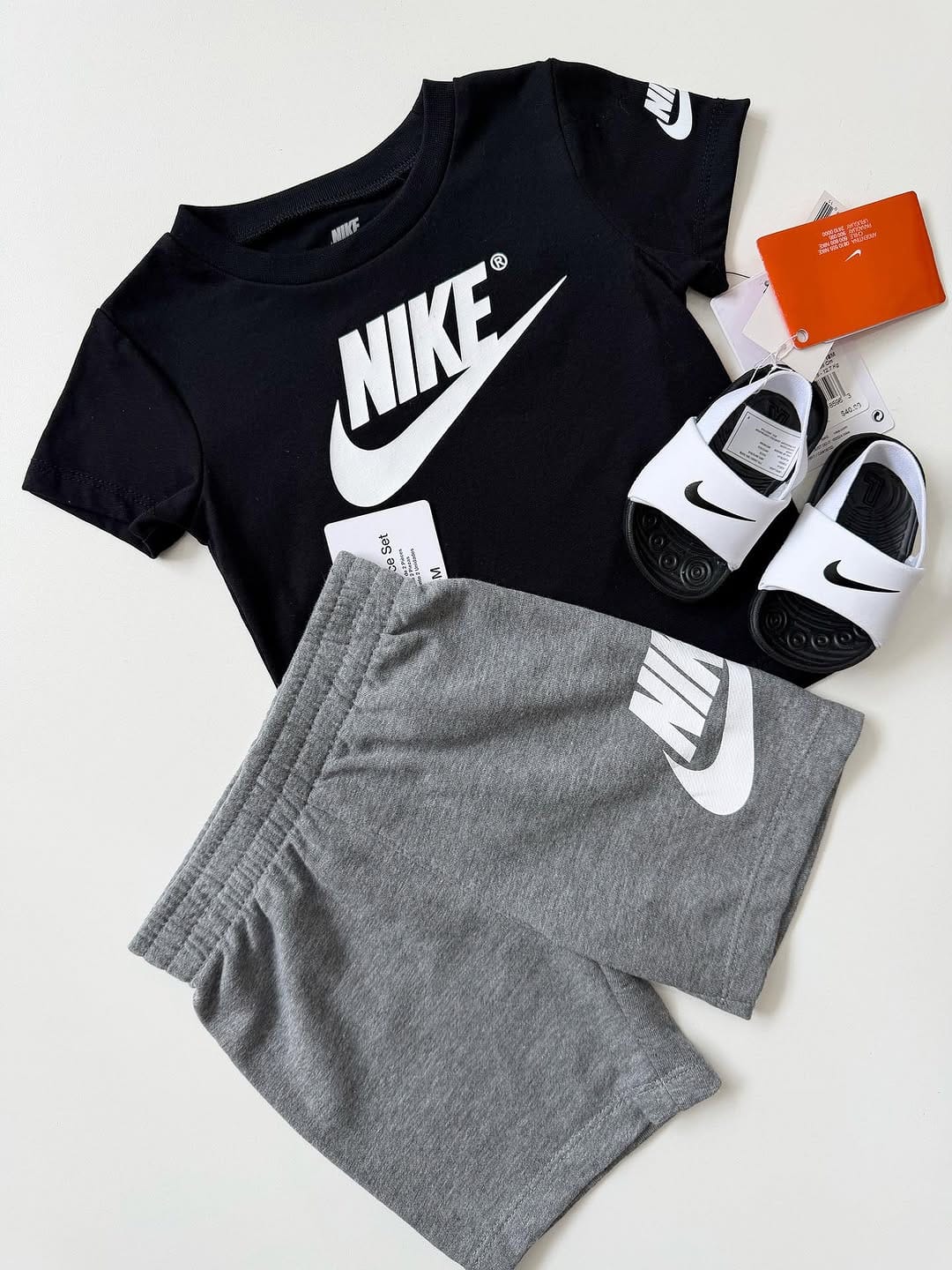 Post 2 by ENCANTITO BABY STORE/ TIENDA DE ROPAS BEBÉS & NIÑOS! on Instagram (image)