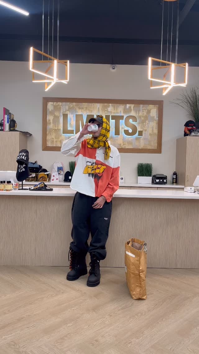Post 4 by LMNTS on Instagram (video)