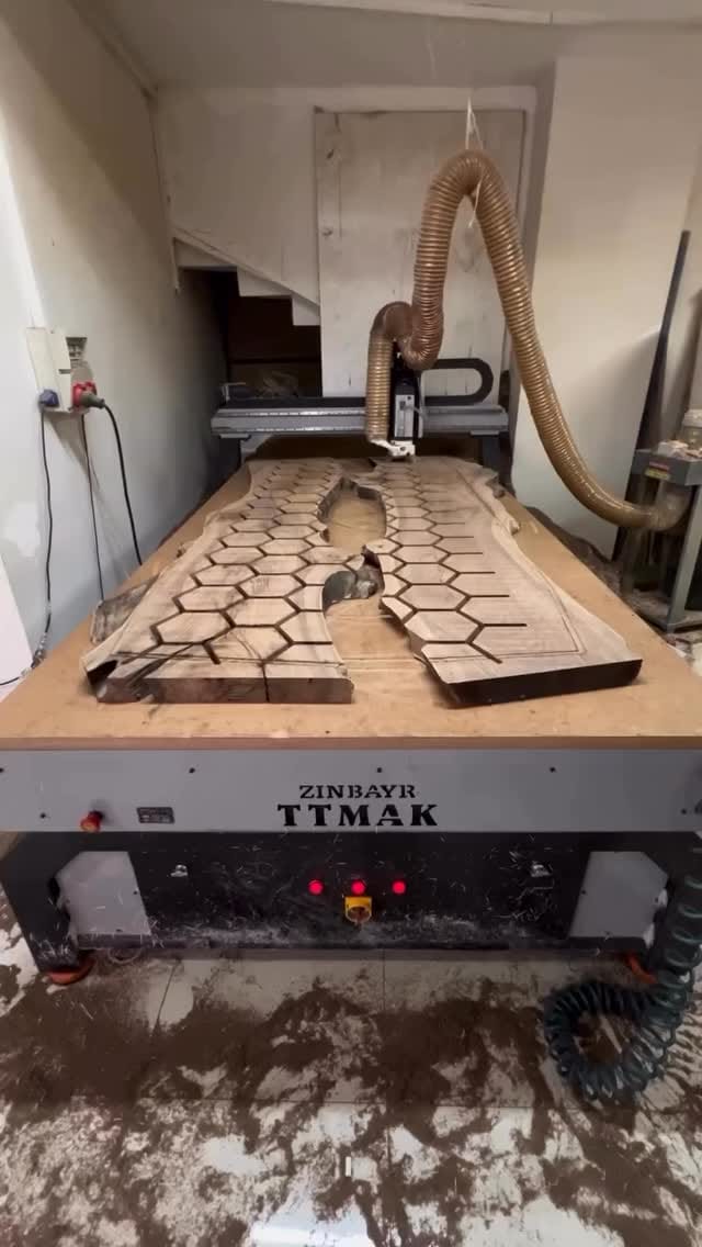 Post 3 by Wood Perfections | Woodworking on Instagram (video)