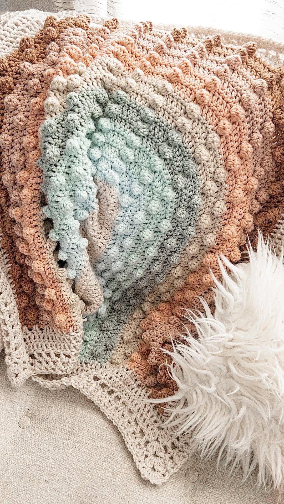 Post 4 by Leeanna | Puff Stitch Studio on Instagram (video)