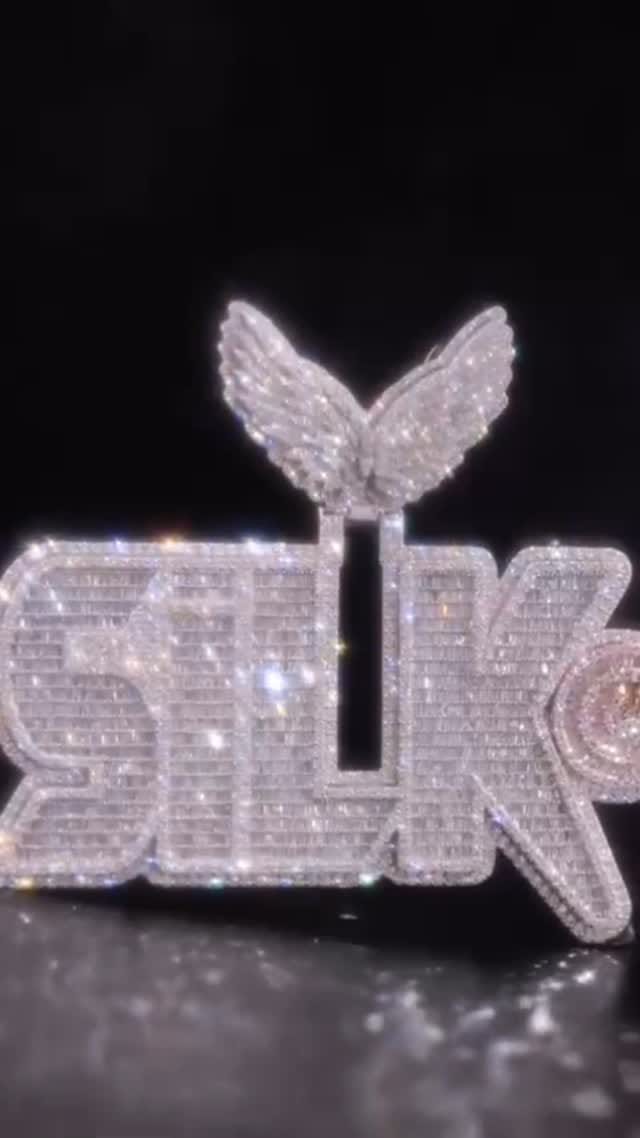 Post 9 by Mr Chris da Jeweler on Instagram (video)