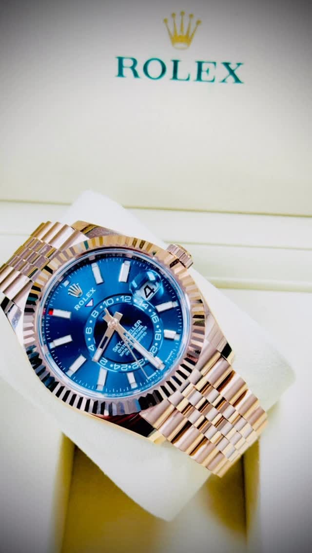 Post 2 by Mr Chris da Jeweler on Instagram (video)