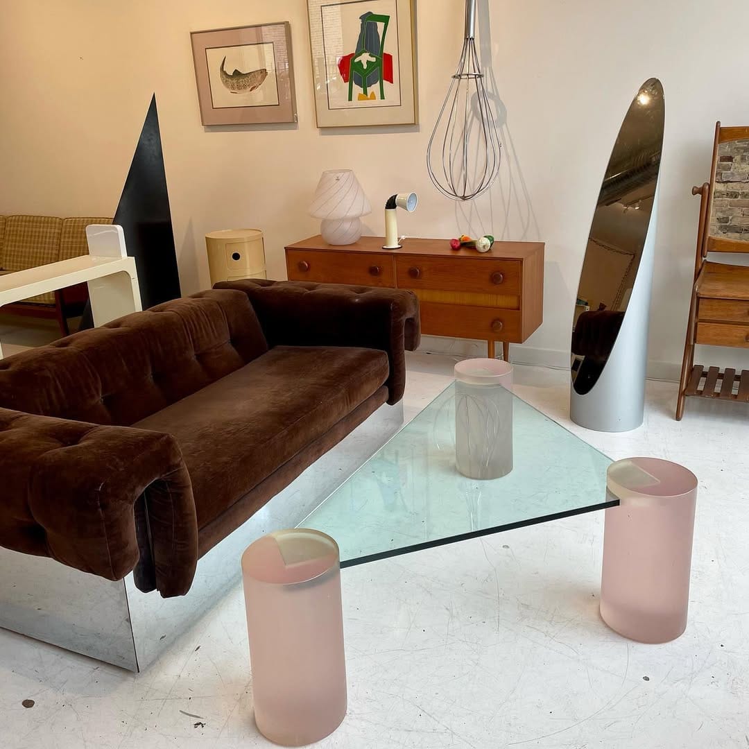Post 9 by Moonshop Vintage Furniture Store 🛋 on Instagram (image)