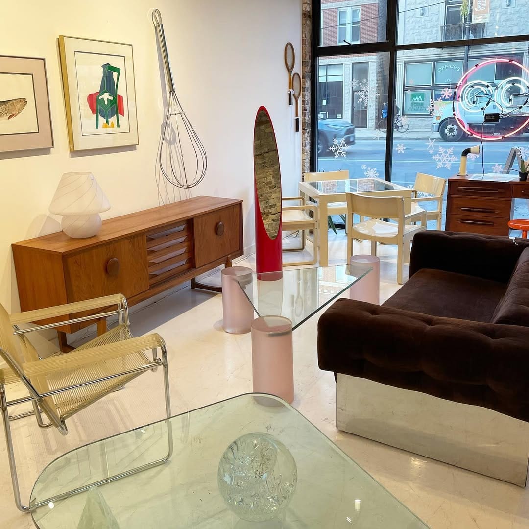 Post 7 by Moonshop Vintage Furniture Store 🛋 on Instagram (image)