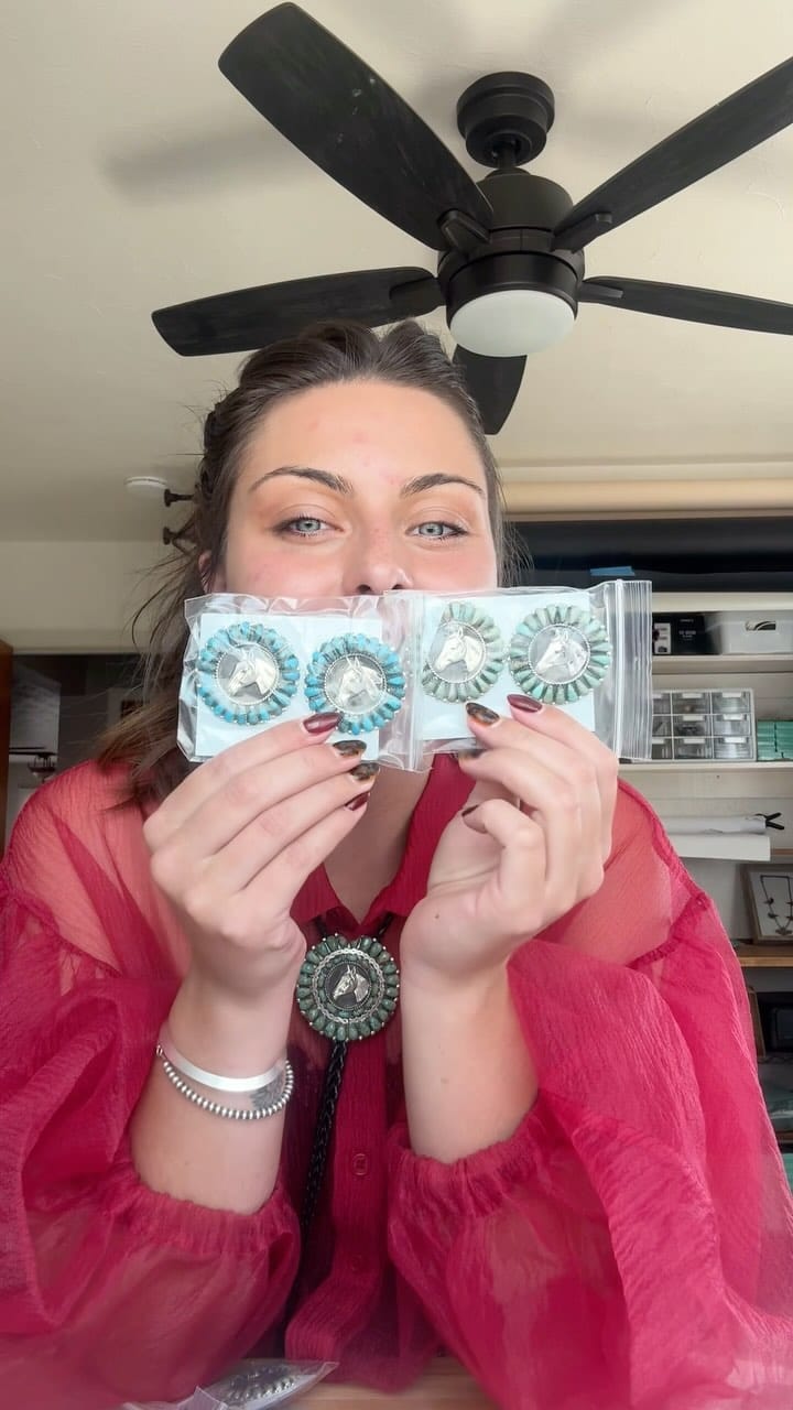 Post 6 by La Loma ✙ Co | Turquoise Jewelry on Instagram (video)