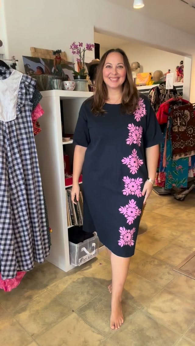 Post 8 by Destash Hawaii on Instagram (video)