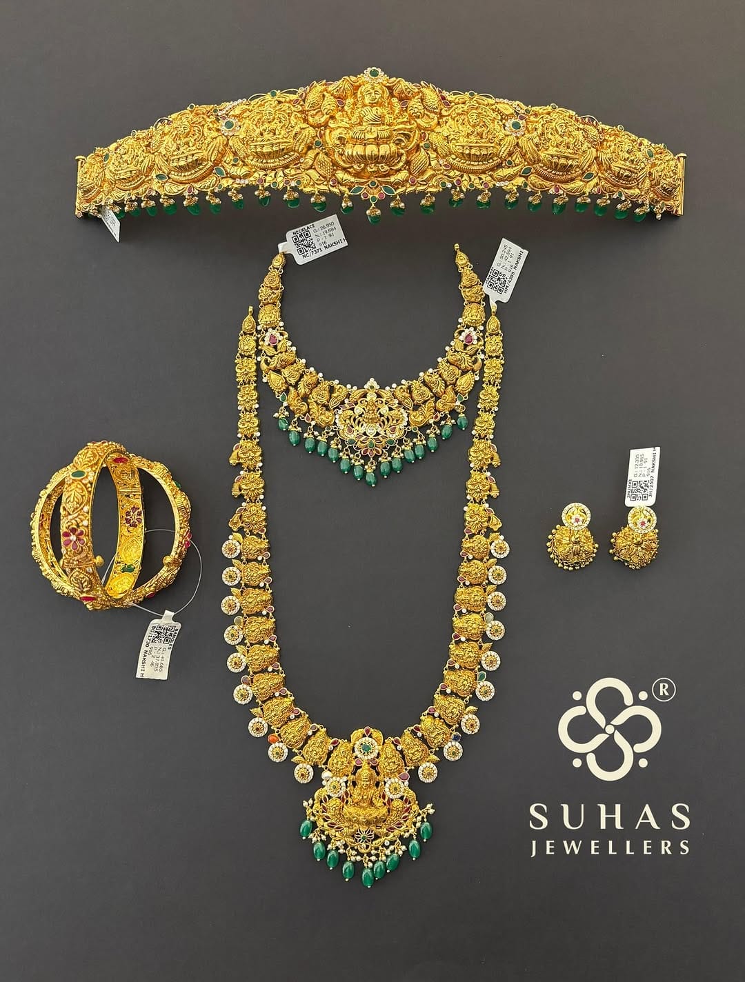 Post 2 by Suhas Jewellers®️ on Instagram (image)