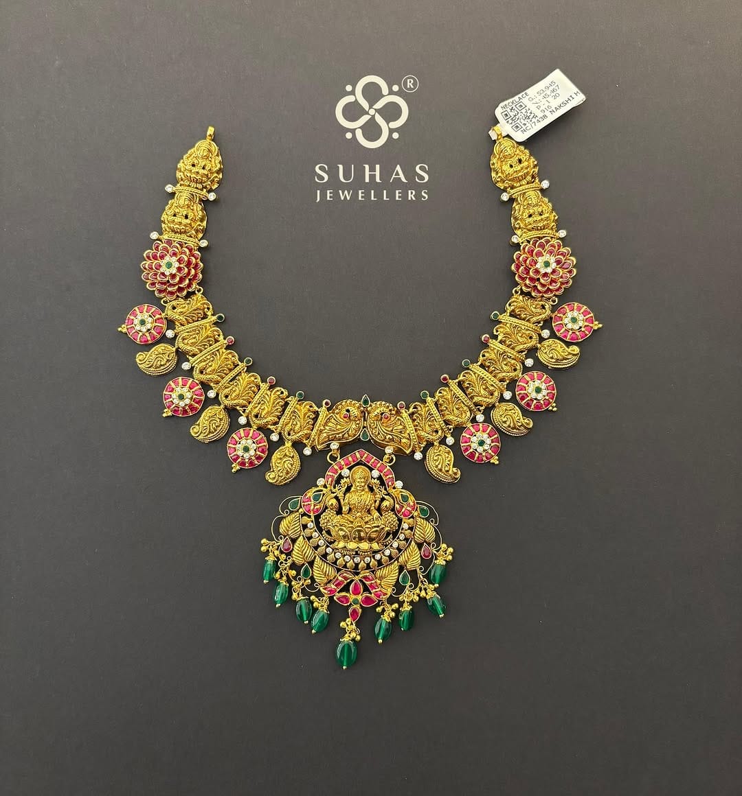Post 3 by Suhas Jewellers®️ on Instagram (carousel)