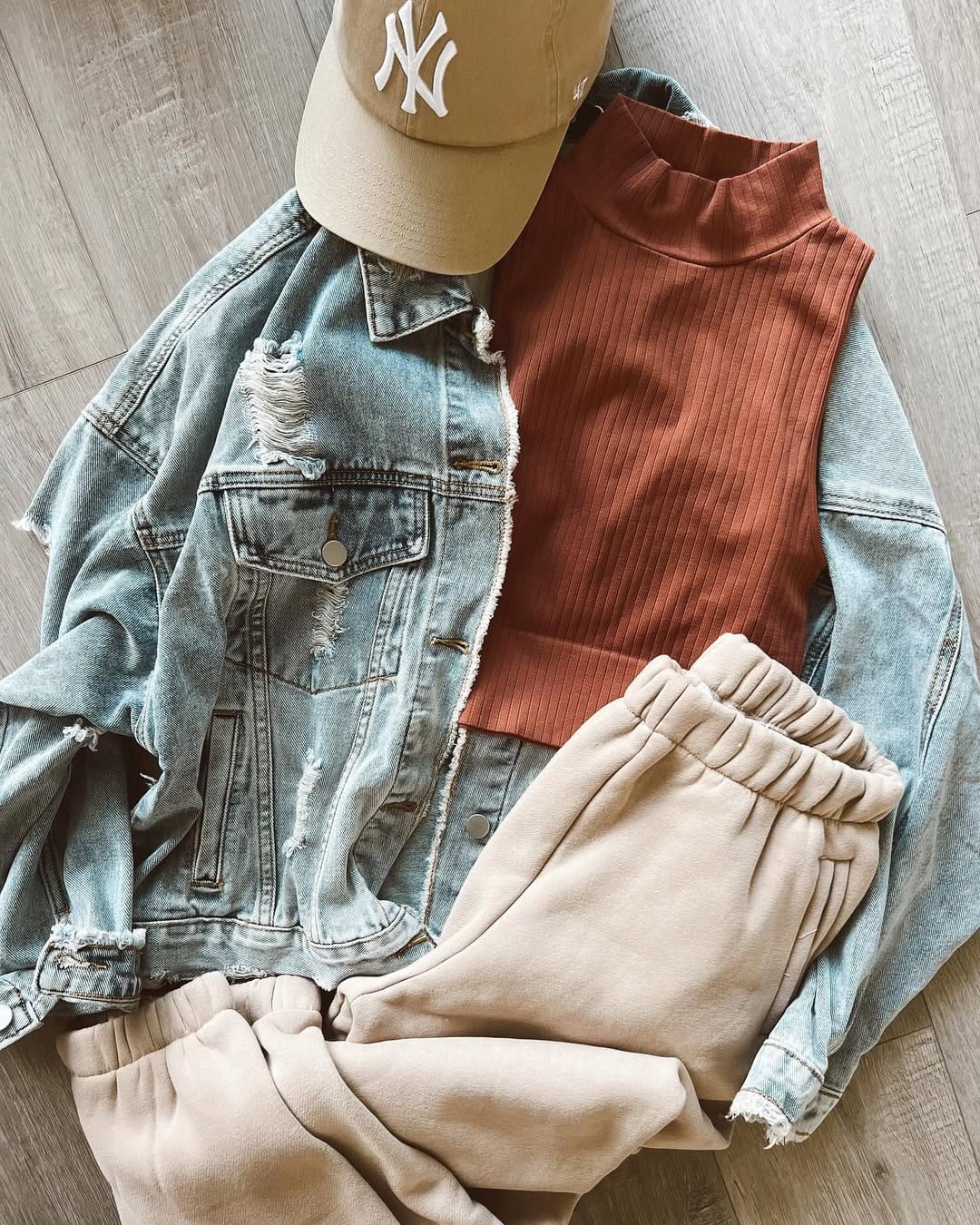 Post 7 by SHOP FYH on Instagram (image)