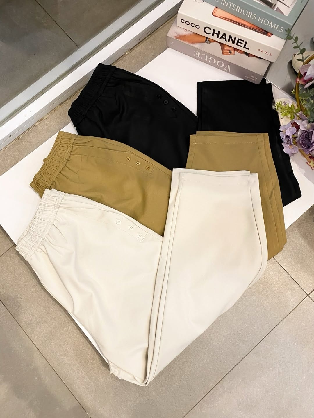 Post 7 by LOVESHOP BUTIK LAMPUNG on Instagram (carousel)
