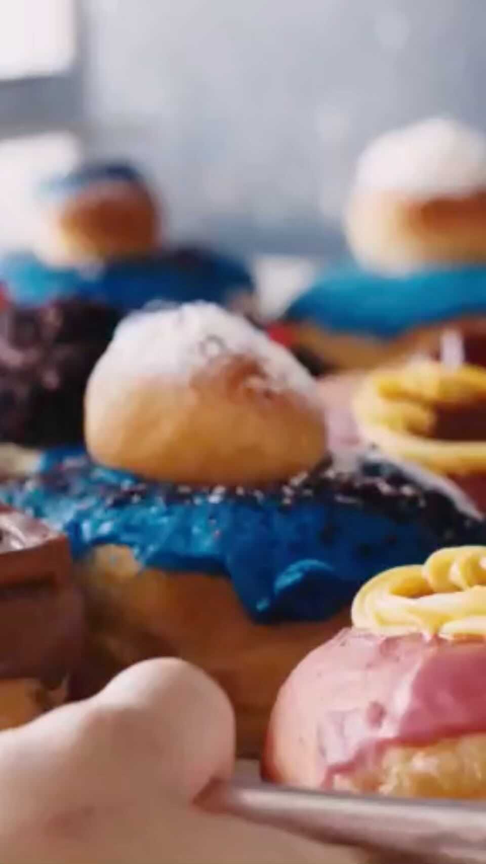 Post 7 by The Doughnut Club on Instagram (video)