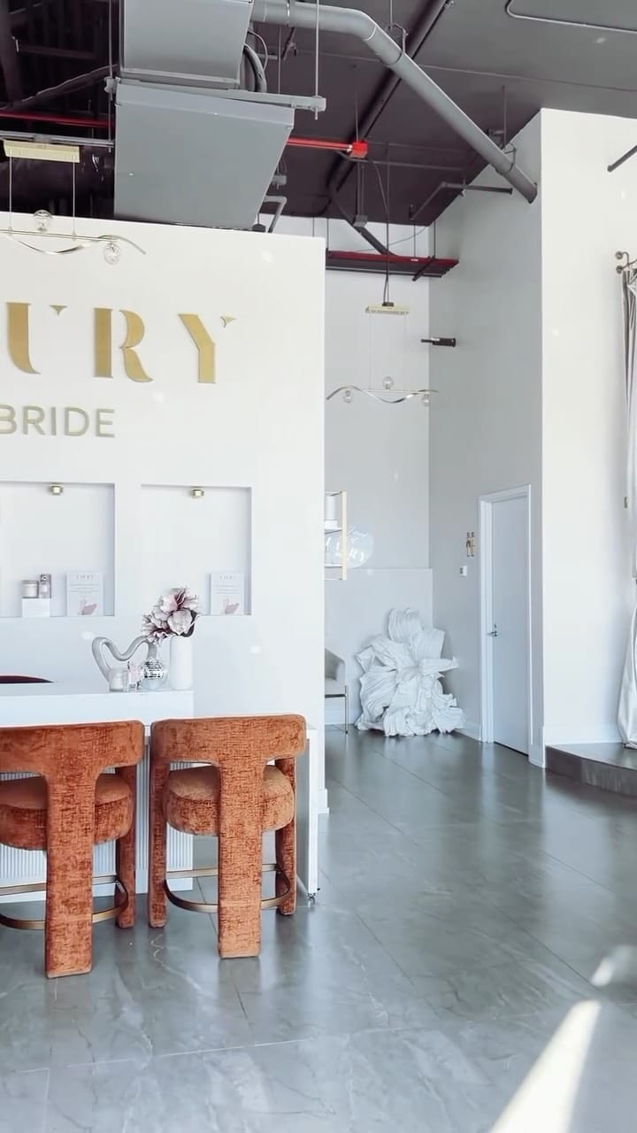 Post 6 by Laury Bride + Living on Instagram (video)