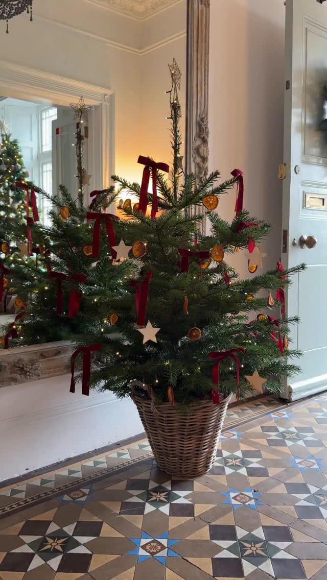 Post 9 by Kates Georgian Home on Instagram (video)