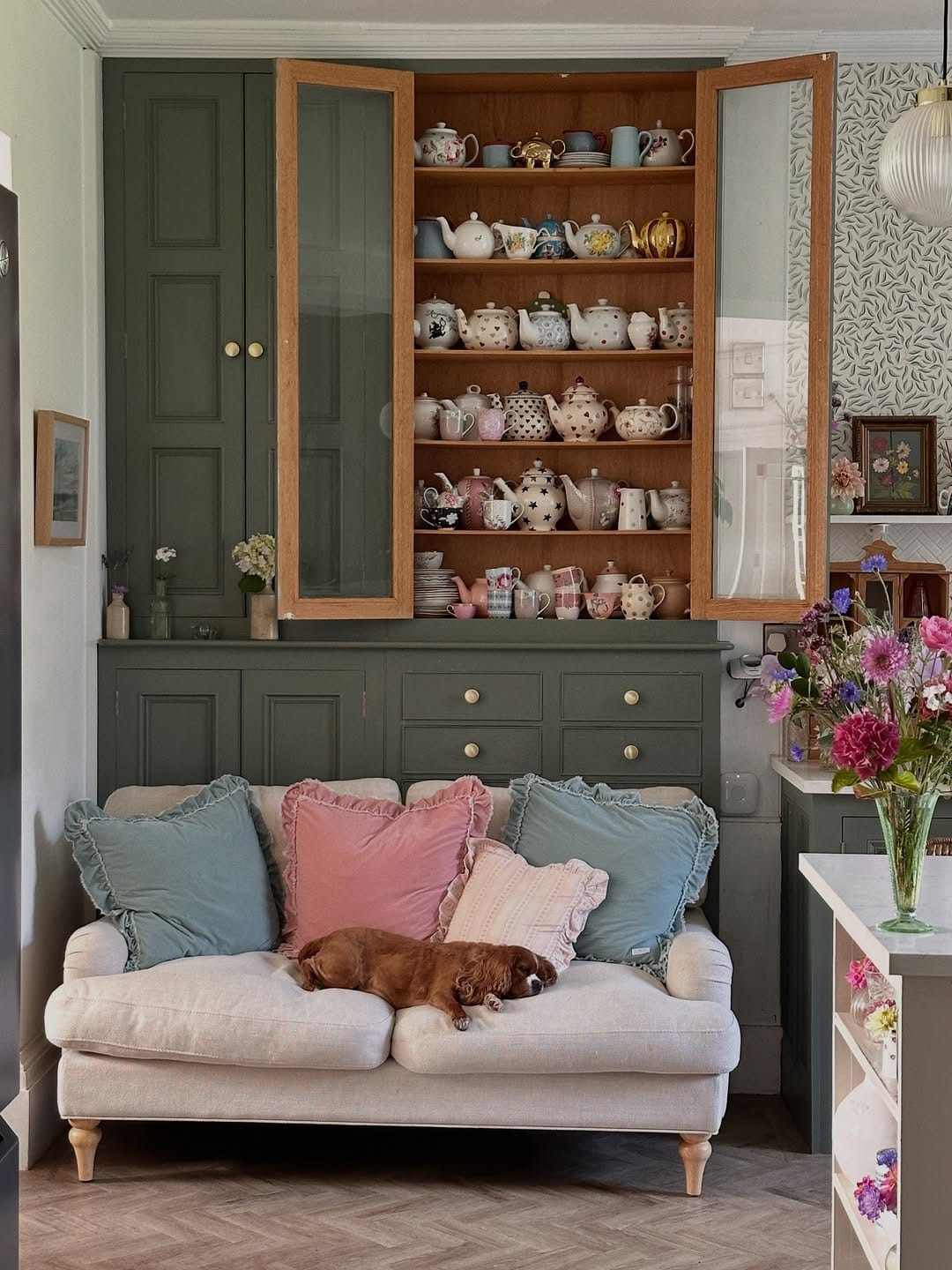 Post 4 by Kates Georgian Home on Instagram (carousel)