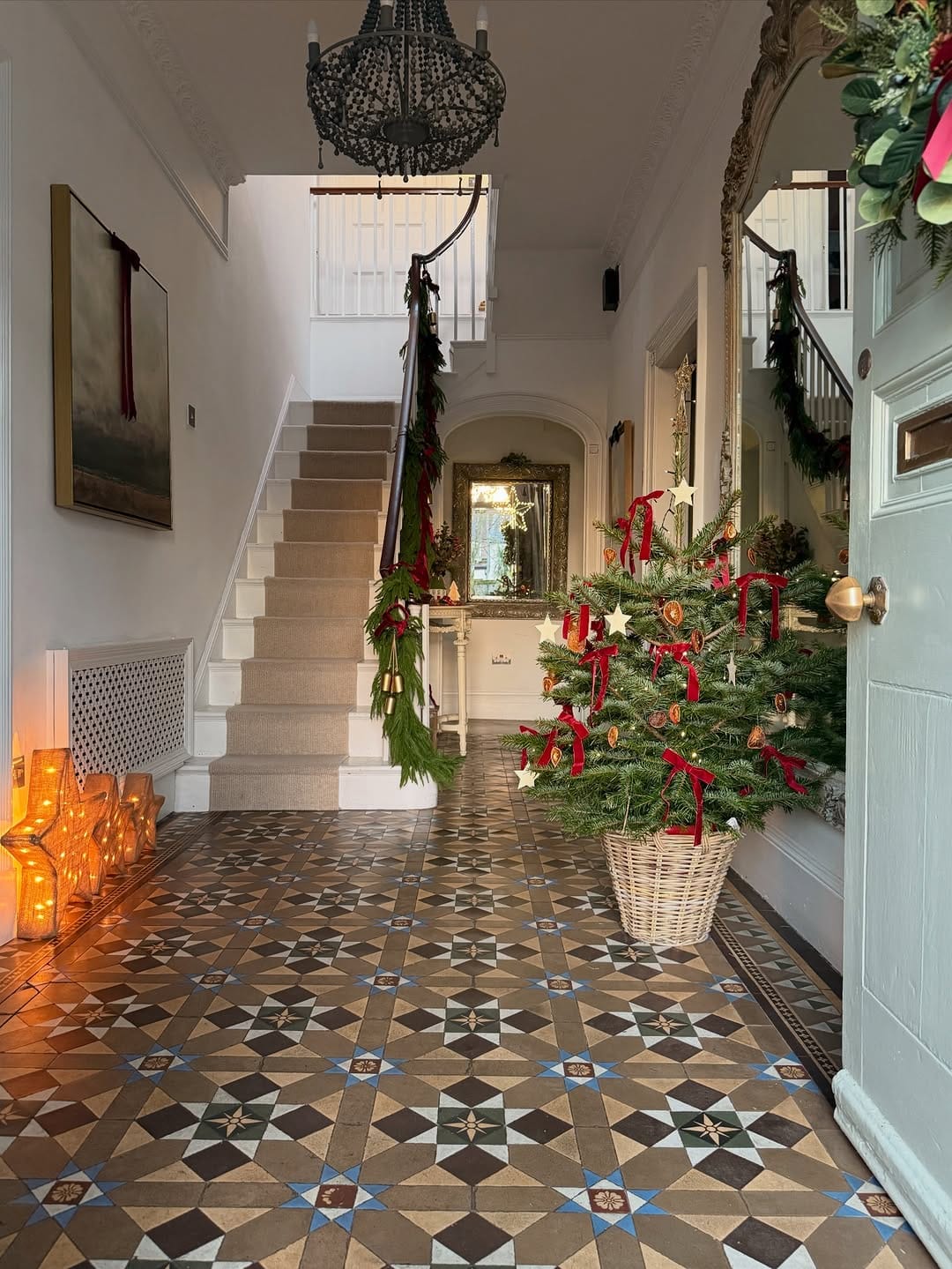 Post 6 by Kates Georgian Home on Instagram (carousel)