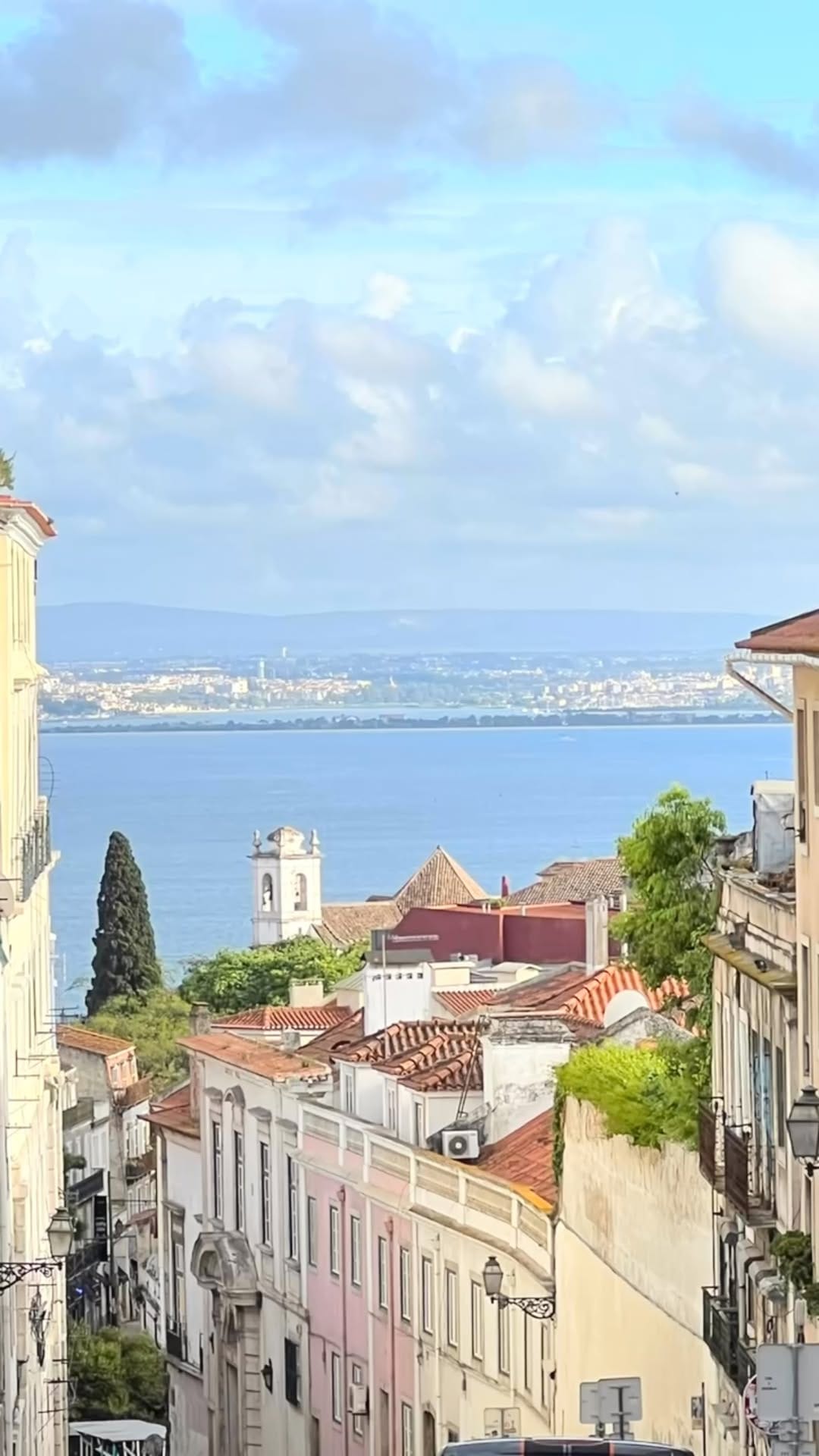 Post 10 by Jardin De France on Instagram (video)