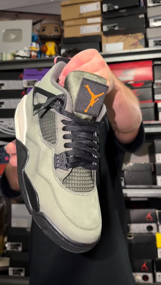 Post 7 by Sneaker Reseller / c.kicks on Instagram (video)
