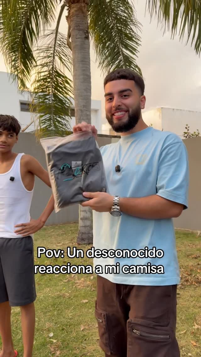 Post 2 by Sneaker Reseller / c.kicks on Instagram (video)