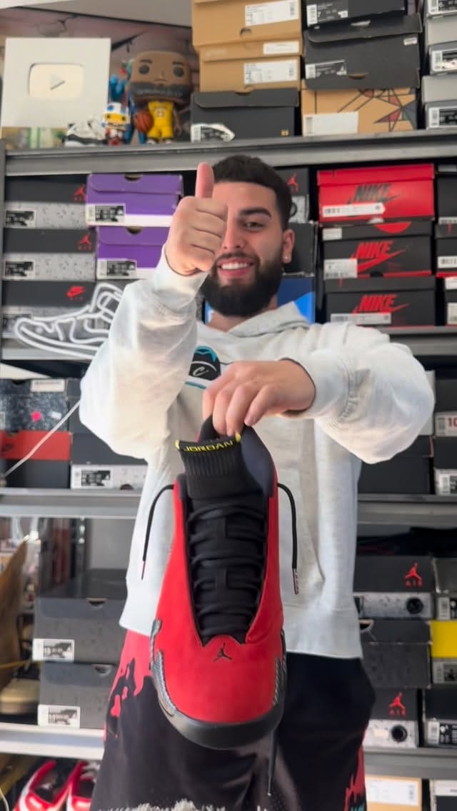 Post 9 by Sneaker Reseller / c.kicks on Instagram (video)