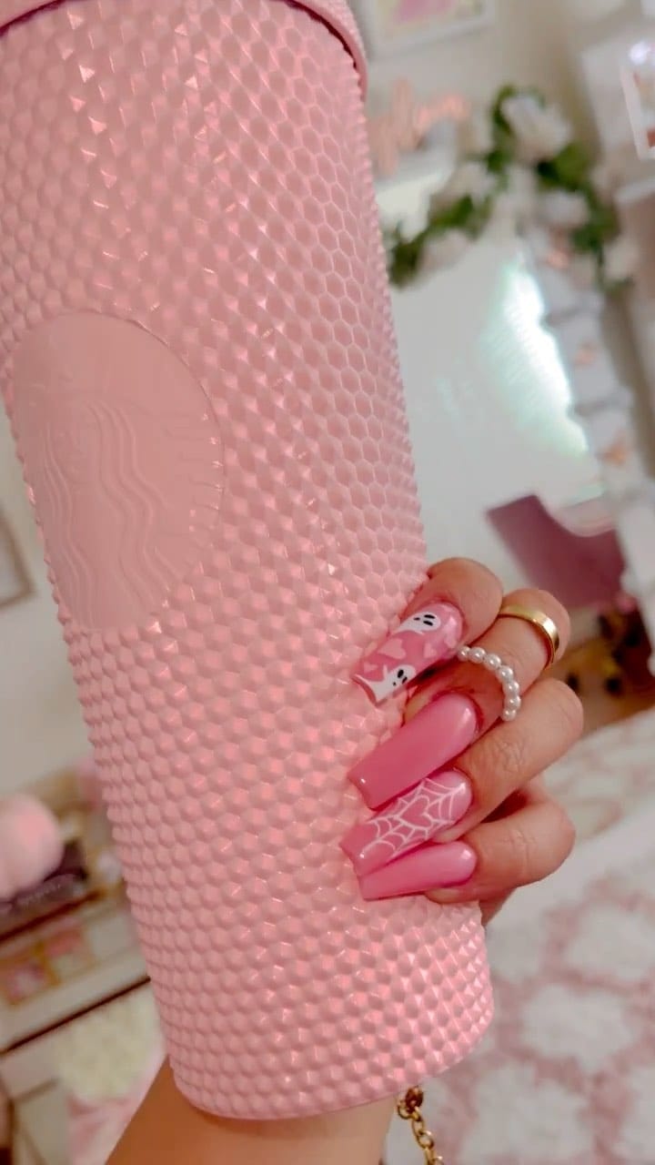 Post 10 by Kim 💕 on Instagram (video)